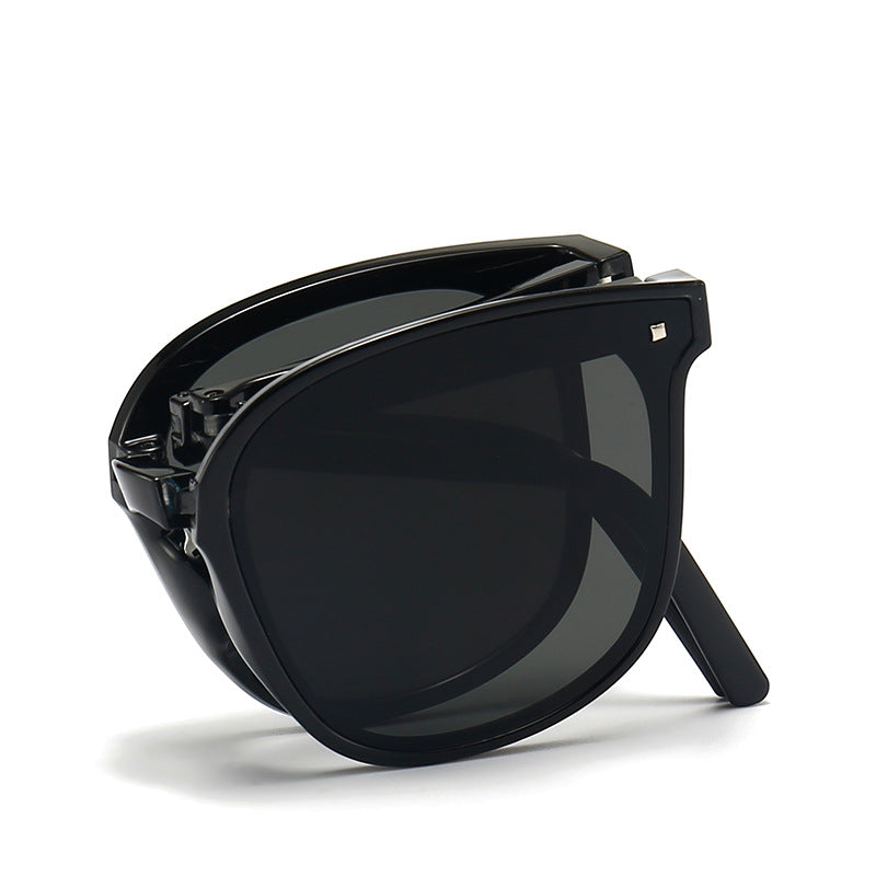 🕶️ Folding Sunglasses - Summer Beach Fashion Sun Protection Glasses