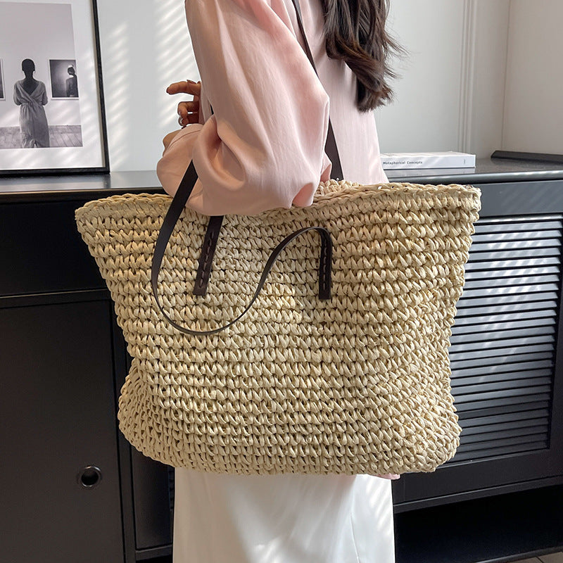 👜 Summer Woven Shoulder Bag with Zipper - Large Capacity Women's Beach Handbag