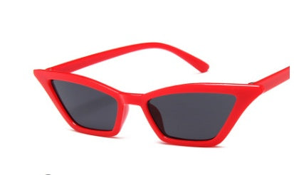 🕶️ Vintage Luxury Women's Sunglasses - Designer Eye Shades for Summer