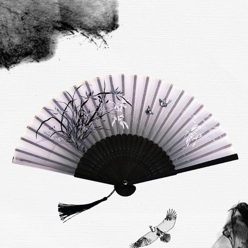 Traditional Chinese Bamboo Fan — Ancient Hanfu Style 🏮