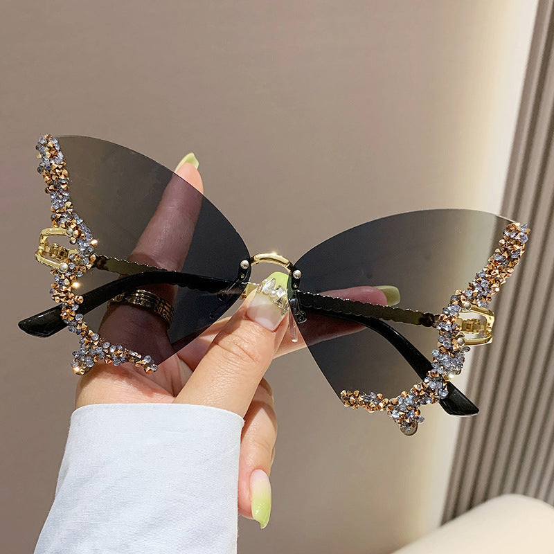 🦋 Luxury Diamond Butterfly Sunglasses - Y2K Vintage Rimless Oversized Women's Shades