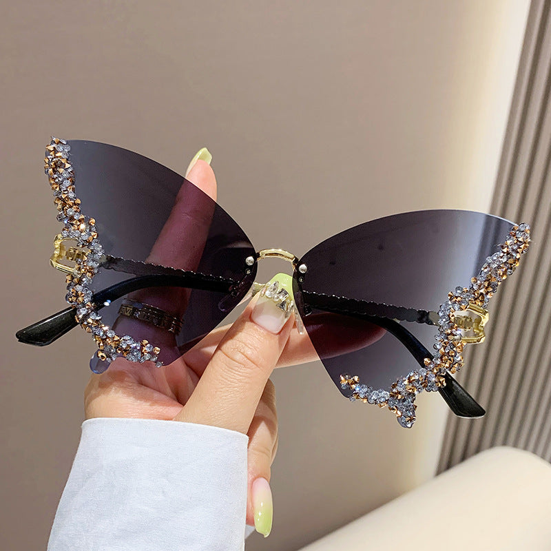 🦋 Luxury Diamond Butterfly Sunglasses - Y2K Vintage Rimless Oversized Women's Shades