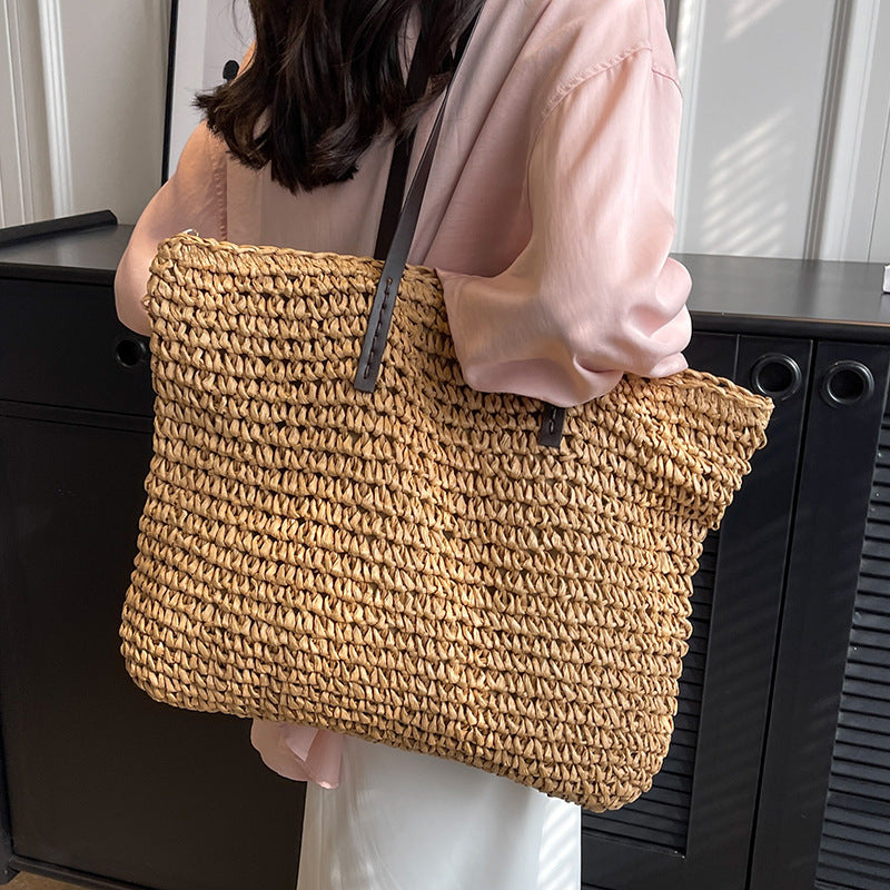 👜 Summer Woven Shoulder Bag with Zipper - Large Capacity Women's Beach Handbag