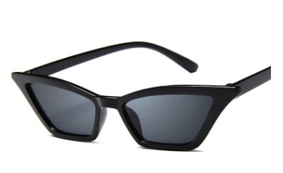 🕶️ Vintage Luxury Women's Sunglasses - Designer Eye Shades for Summer