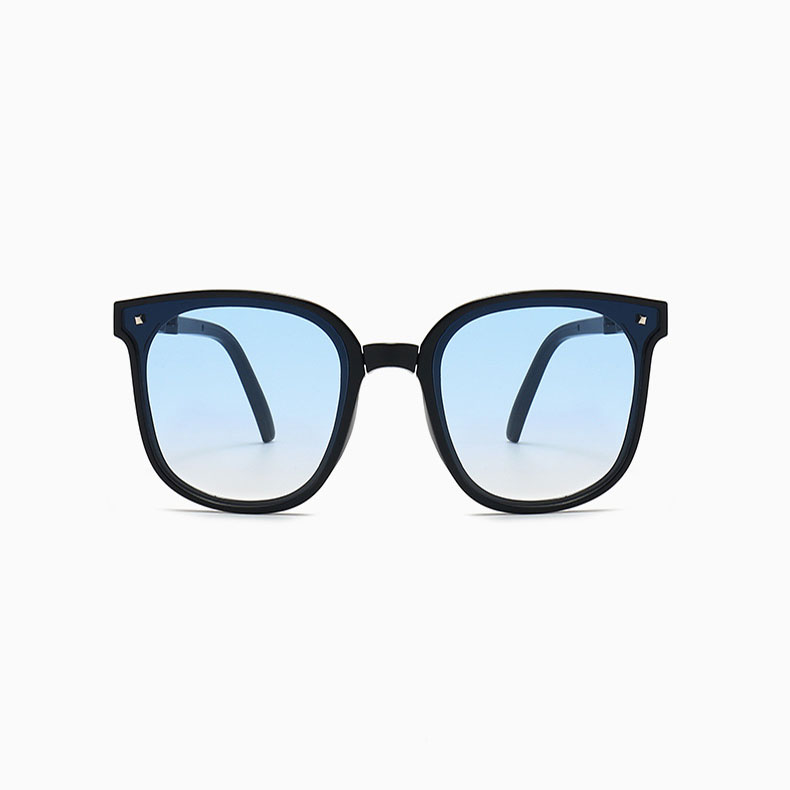 🕶️ Folding Sunglasses - Summer Beach Fashion Sun Protection Glasses